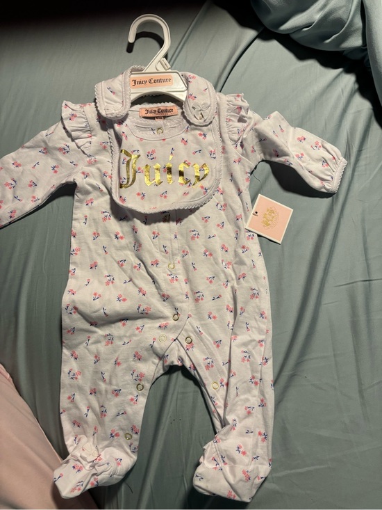 Juicy Couture Other - Juicy Couture White Floral Footed One-Piece with Gold Logo Bib